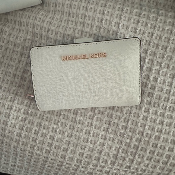 Michael Kors purse and wallet - Picture 4 of 8